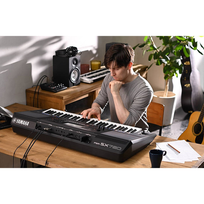 Yamaha PSR-SX720 61-Key Mid-Level Digital Arranger Workstation Keyboard