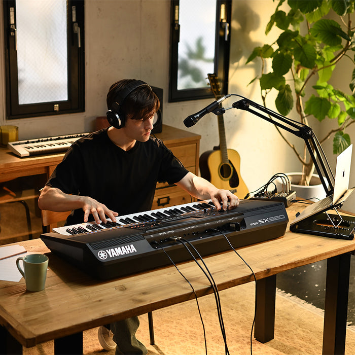 Yamaha PSR-SX920 61-Key High-Level Digital Arranger Workstation Keyboard